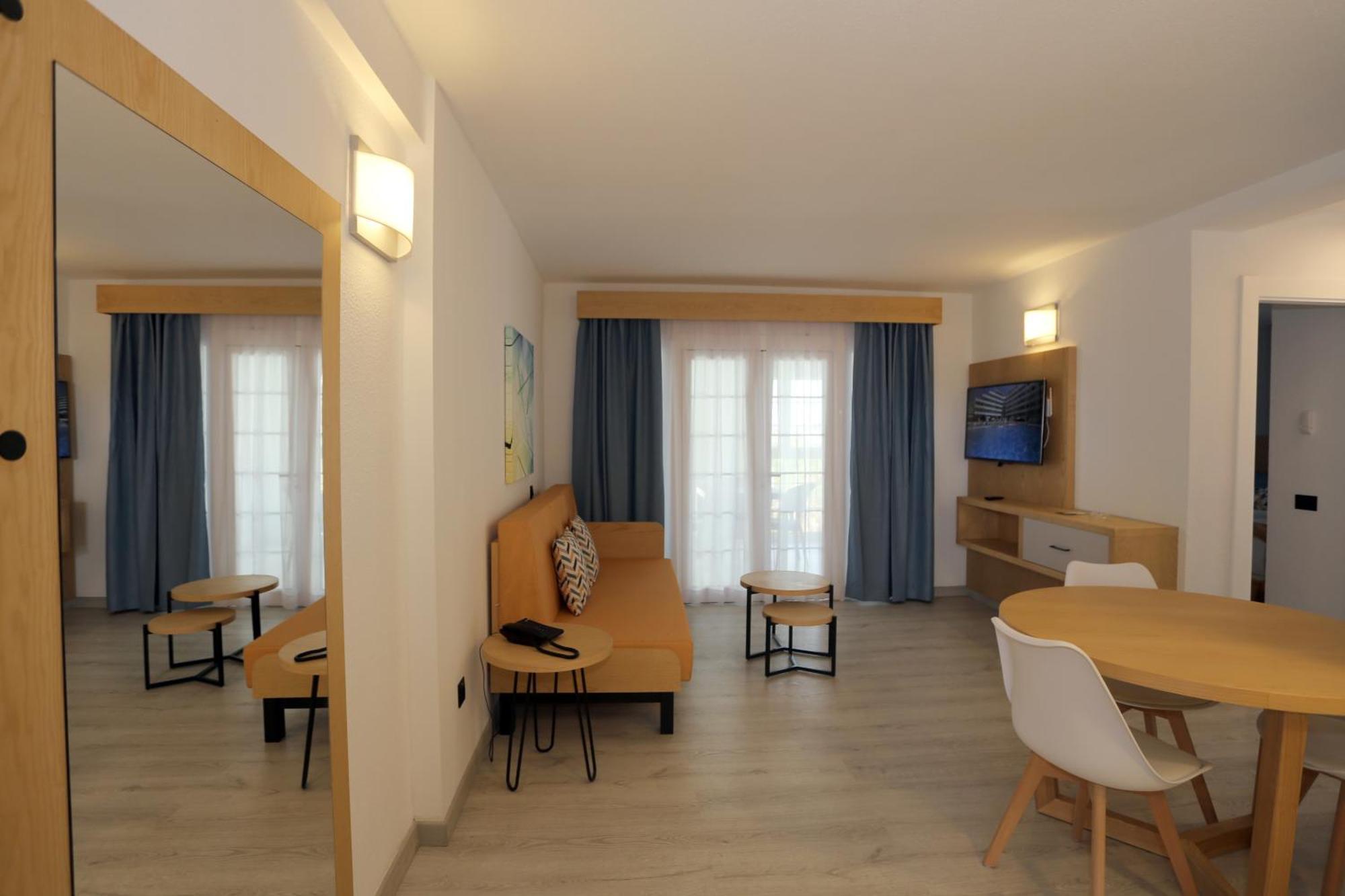 Hotel-Apartamentos Andorra Playa de las Americas  Luaran gambar